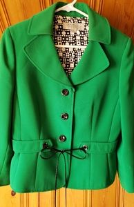 Tahari size 8 petite green blazer with tie